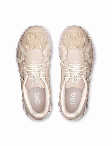 ON Running Cloud 6 - Pearl/Whiteimage4- The Sports Edit